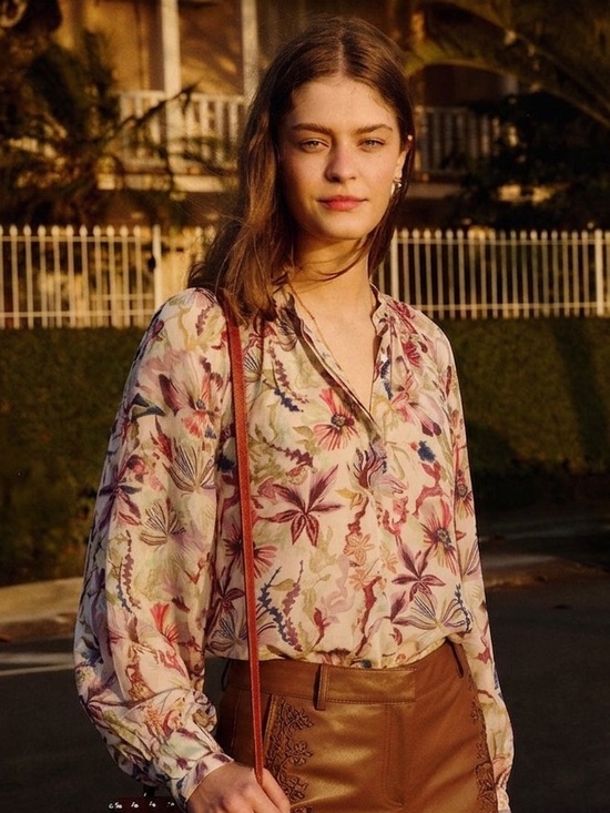 Tops - CHUFY Blouse $430 • 20” PTP • Boho Cottagecore Fall Floral Blouse